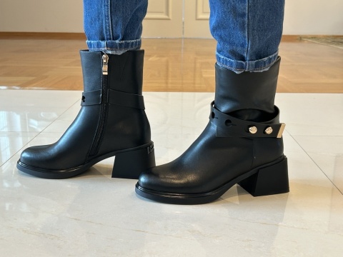 Botki damskie Maciejka K7183-01/00-8 czarny