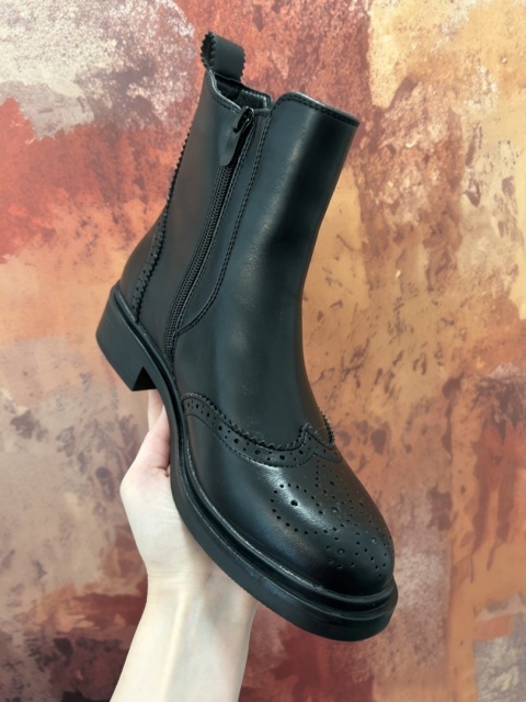 Botki damskie Sabatina DM 25-B03l czarny skóra